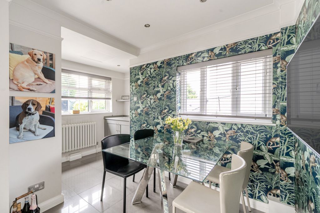 Property photo 3 of 22 Dining