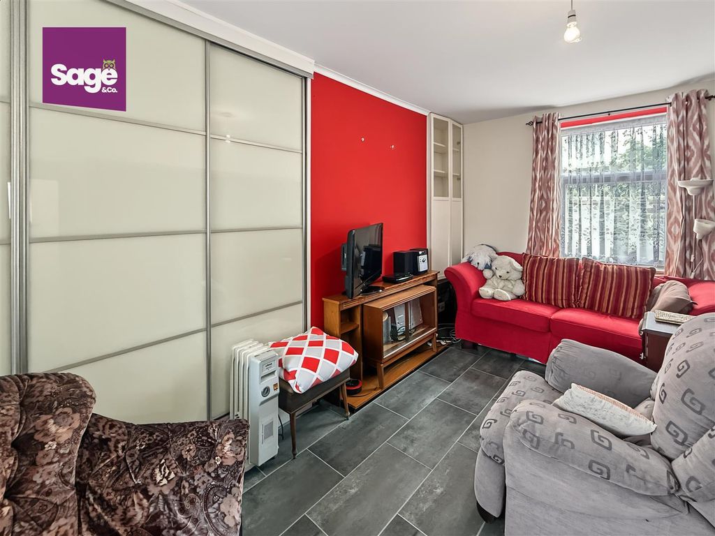 Property photo 2 of 24