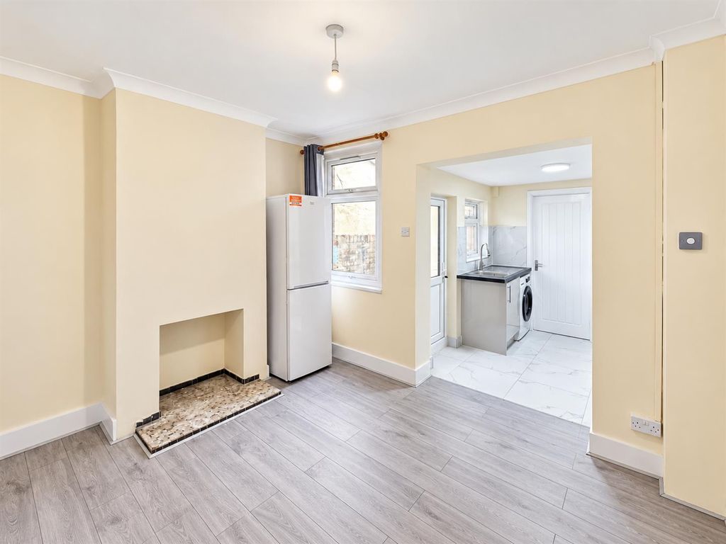 Property photo 3 of 10 Reception Room
