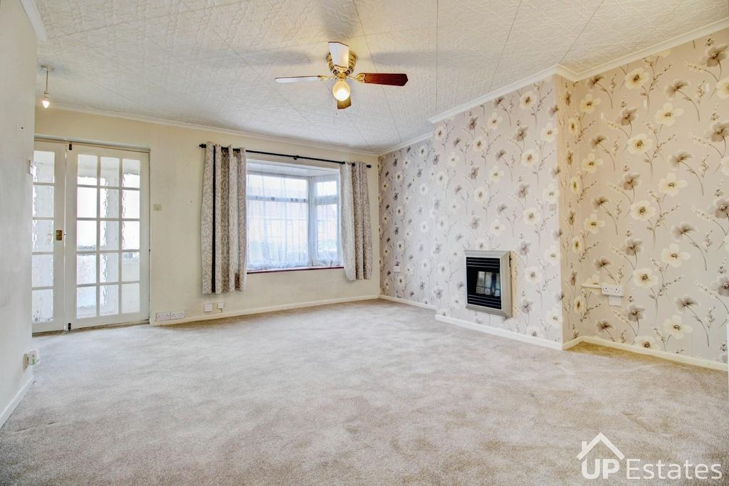 Property photo 3 of 22