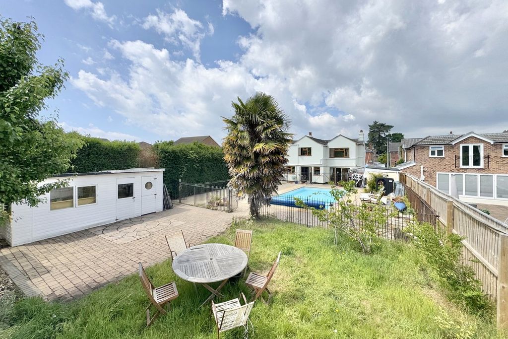 Property photo 3 of 21