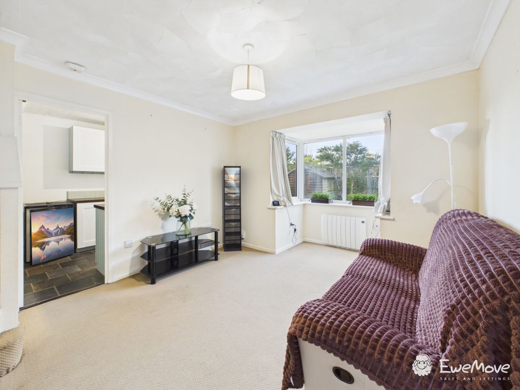 Property photo 3 of 9 Cam02877G0-Pr0109-Still004