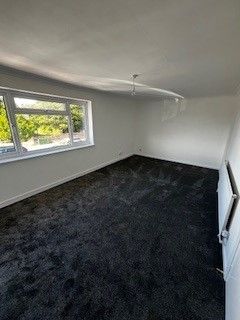 Property photo 3 of 10 Lounge