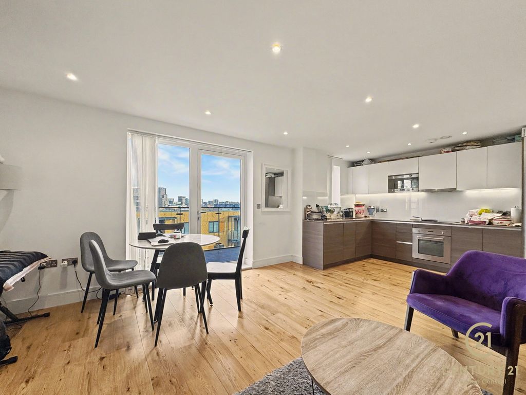 Property photo 2 of 22