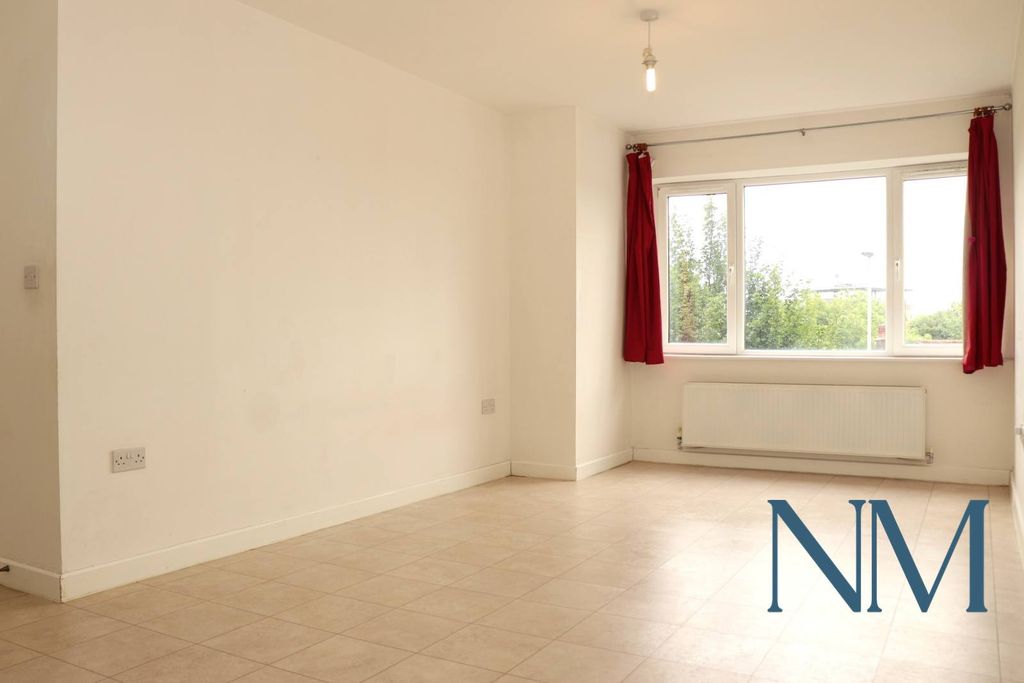 Property photo 2 of 10 Gallery