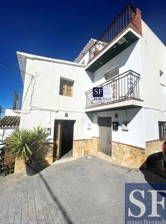 Property photo 1 of 12