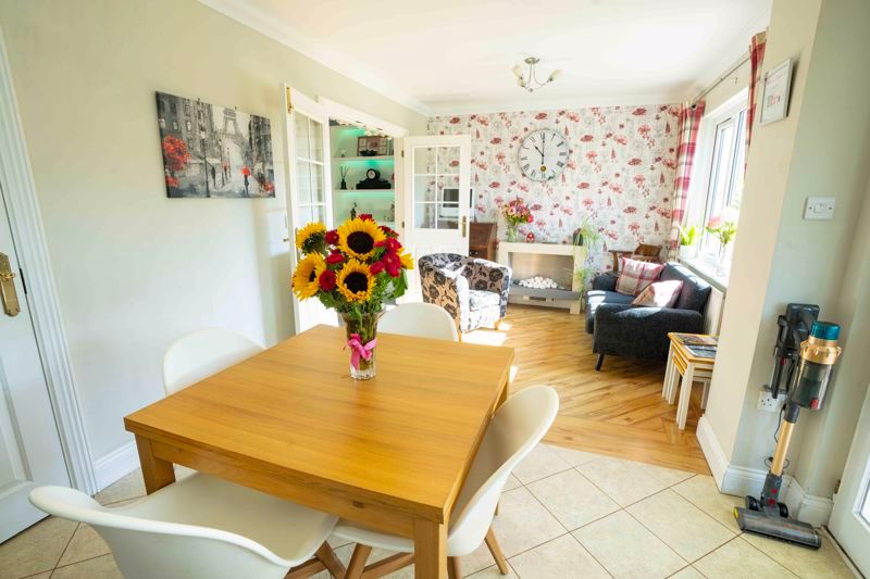 Property photo 3 of 33 Photo 22