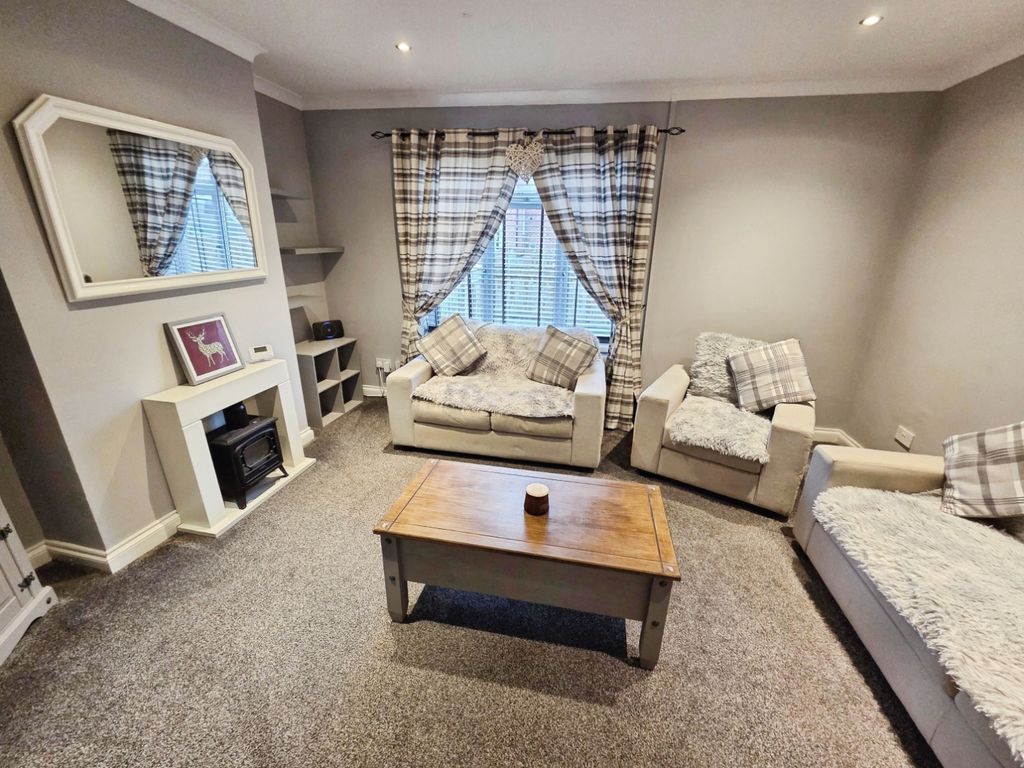 Property photo 2 of 15 Pbox-Img.Jpg