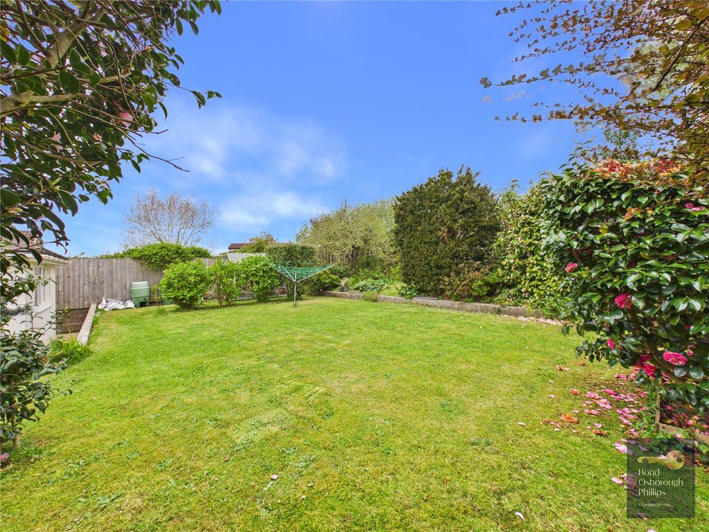 Property photo 2 of 32 Picture No. 43