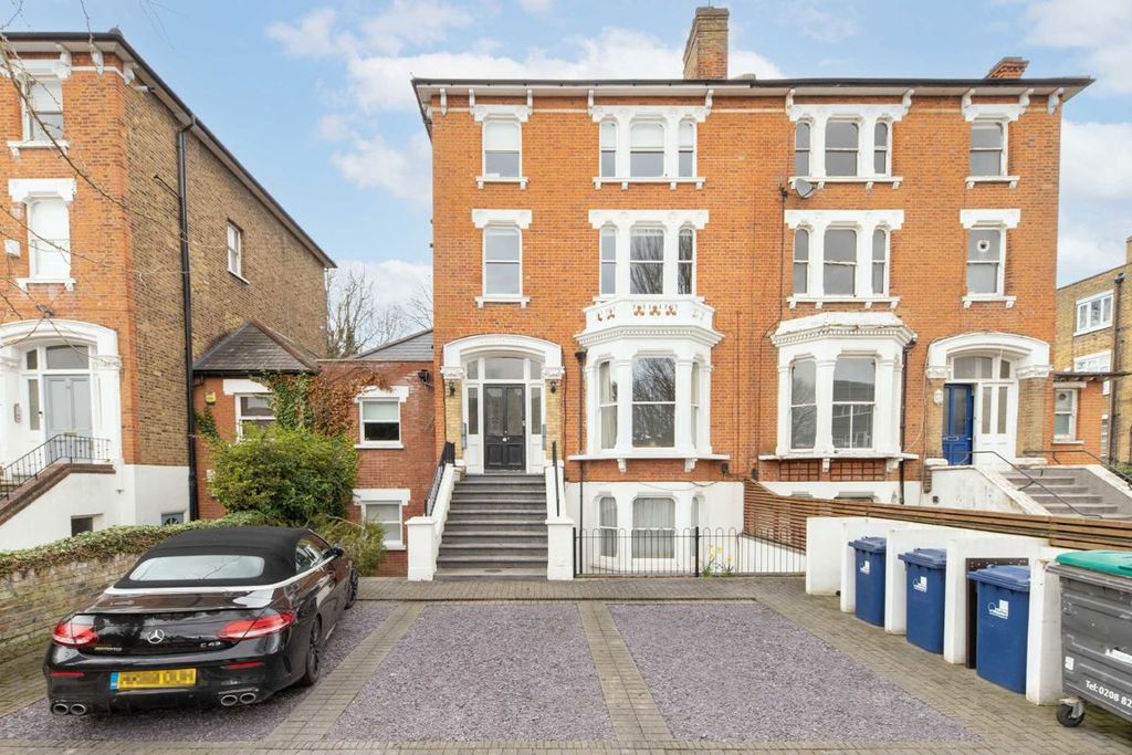 Property photo 1 of 6