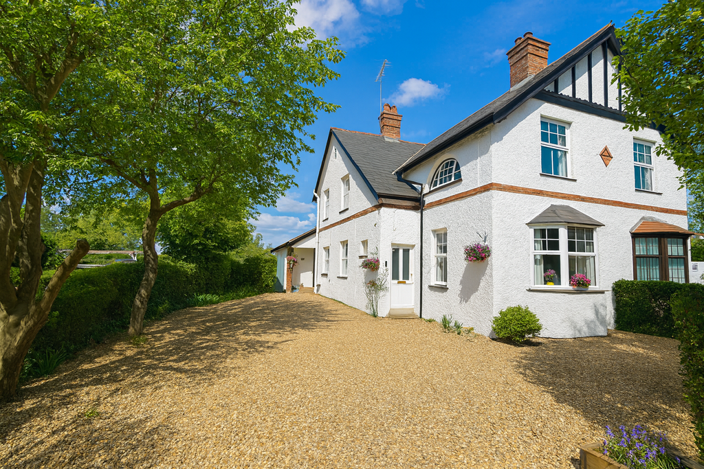 Property photo 3 of 36