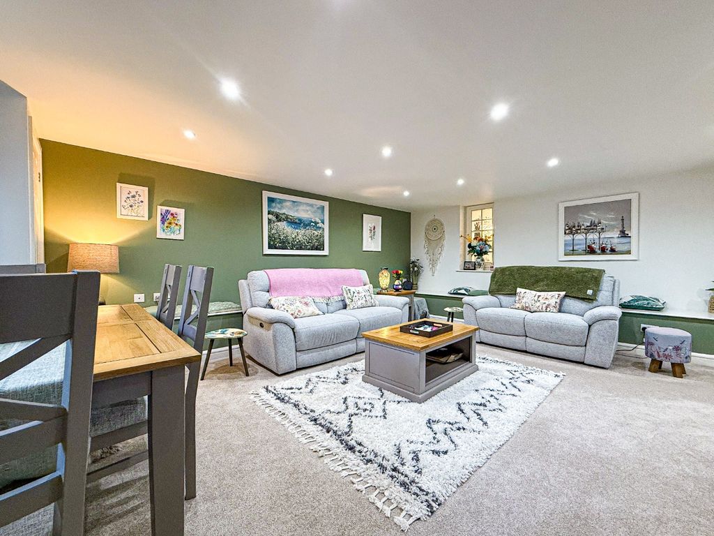 Property photo 3 of 23 42072311