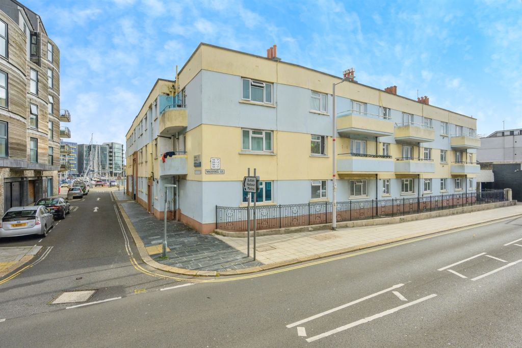 Property photo 1 of 18