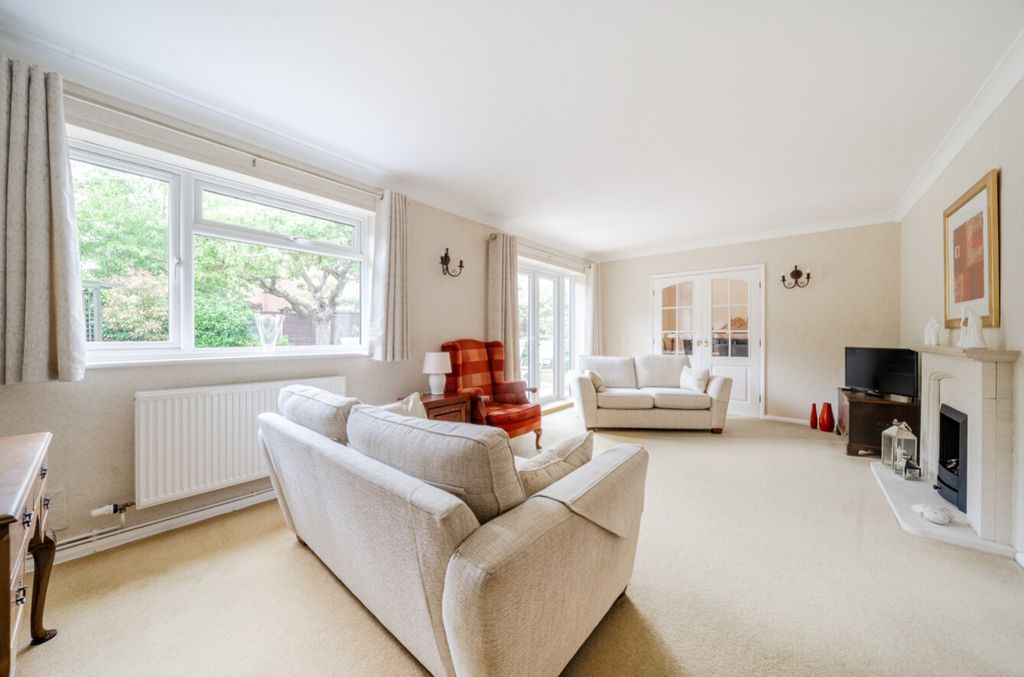 Property photo 2 of 22 1296157-6-682Dac482F52B-Arw