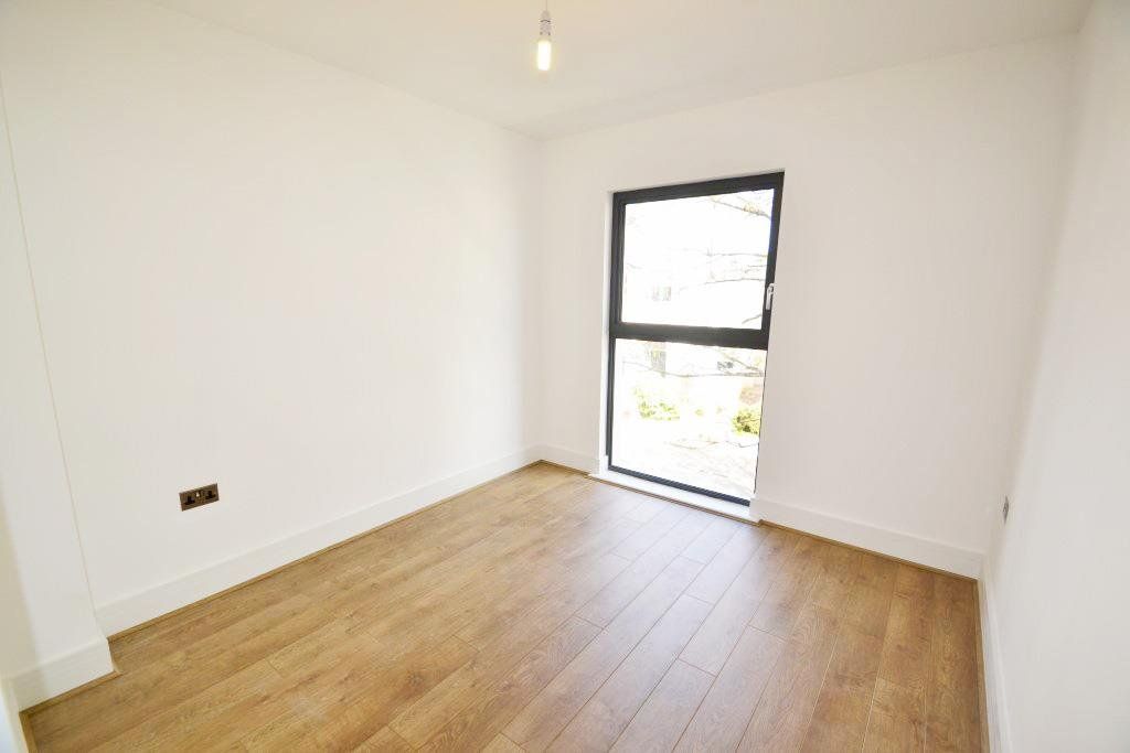 Property photo 3 of 8 Picture No. 04