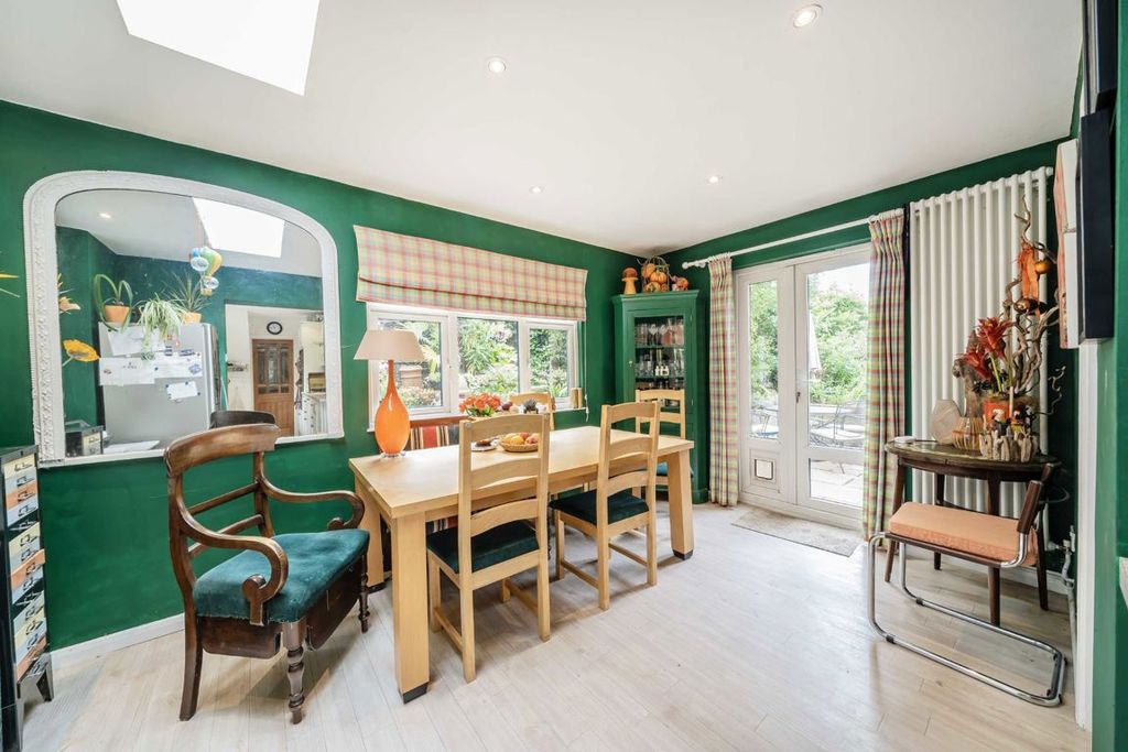 Property photo 3 of 9