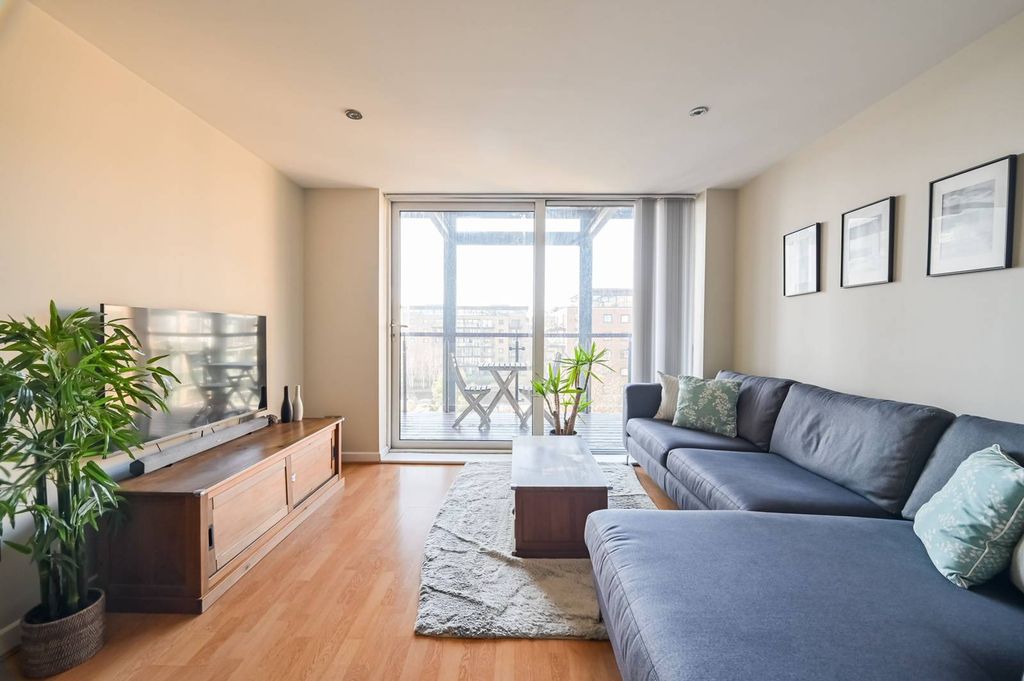 Property photo 1 of 30