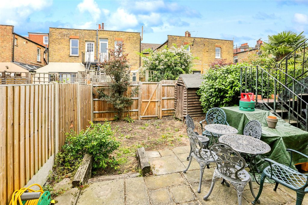 Property photo 3 of 10 Picture No. 11