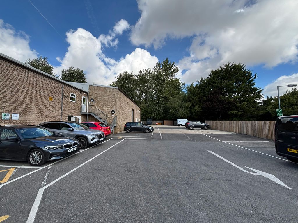 Property photo 3 of 11 Img_0098.Jpg