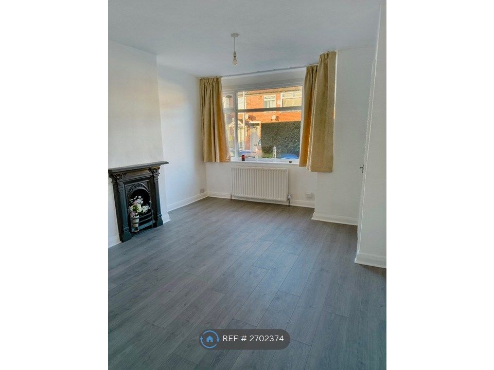 Property photo 3 of 27