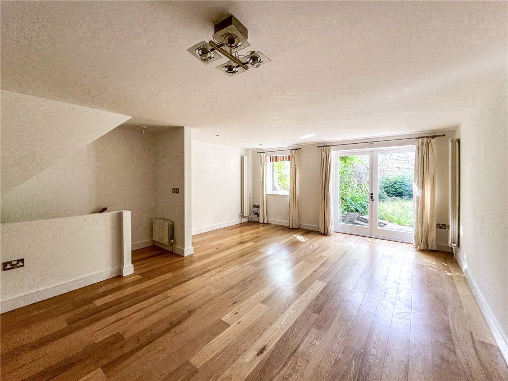 Property photo 2 of 18 Picture No. 15