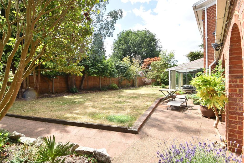 Property photo 3 of 21