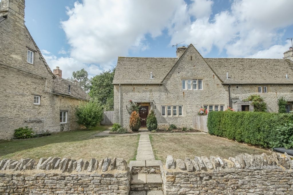 Property photo 1 of 10 69525