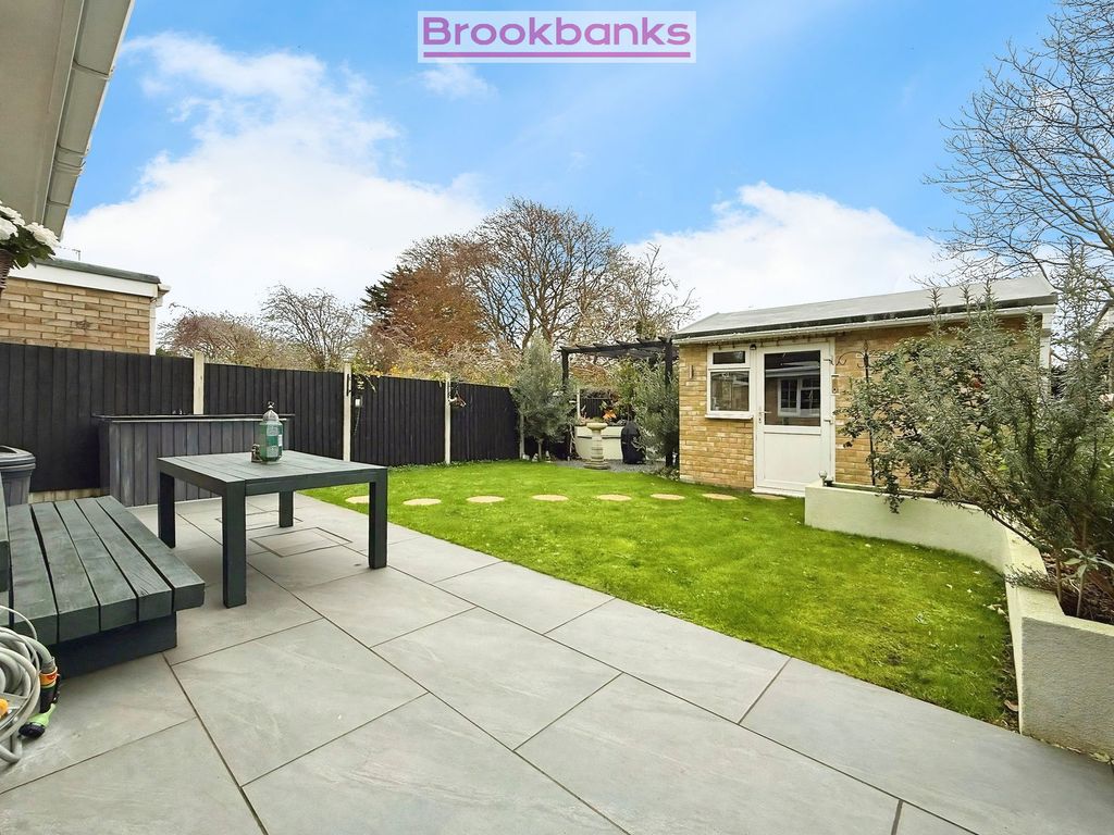 Property photo 2 of 18