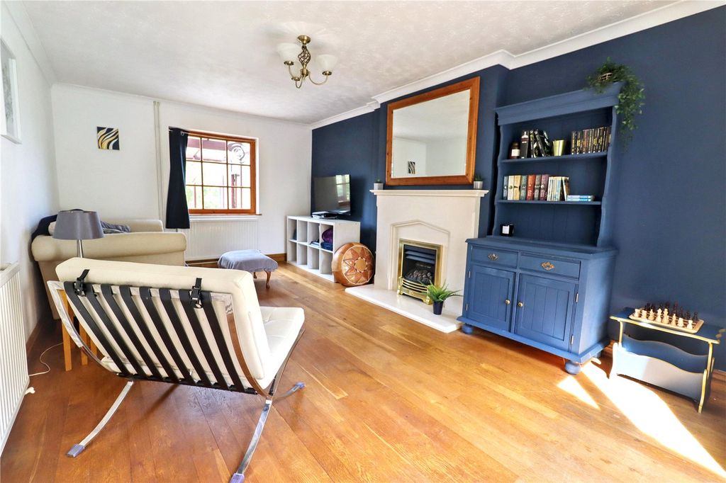 Property photo 2 of 13 Picture No. 27