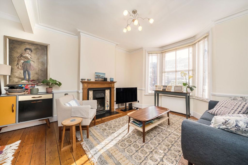 Property photo 2 of 8