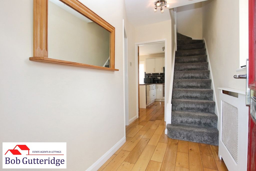 Property photo 2 of 31 Entrance Hallway