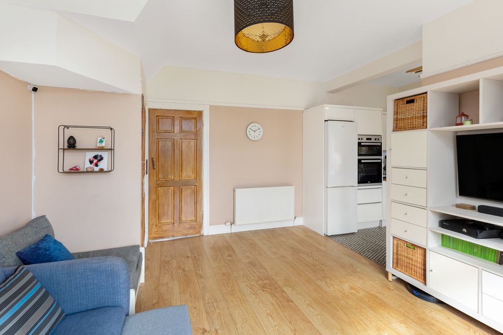 Property photo 3 of 18 Property Image 3