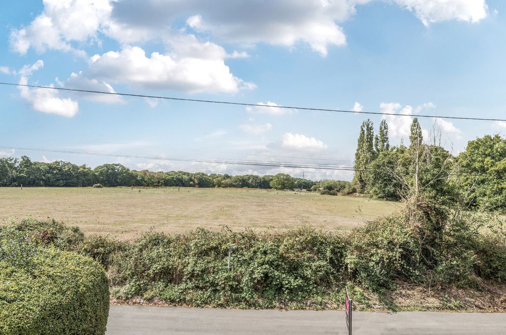 Property photo 2 of 15 1329062-4-68B1Aa2...