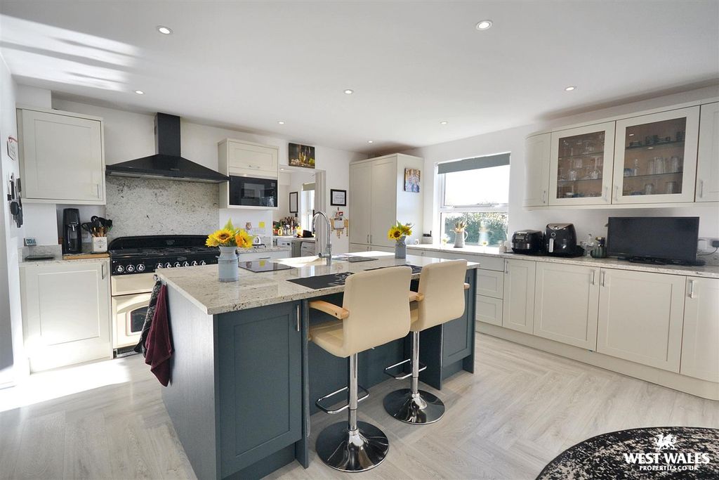 Property photo 2 of 30 Dsc_0486.Jpg