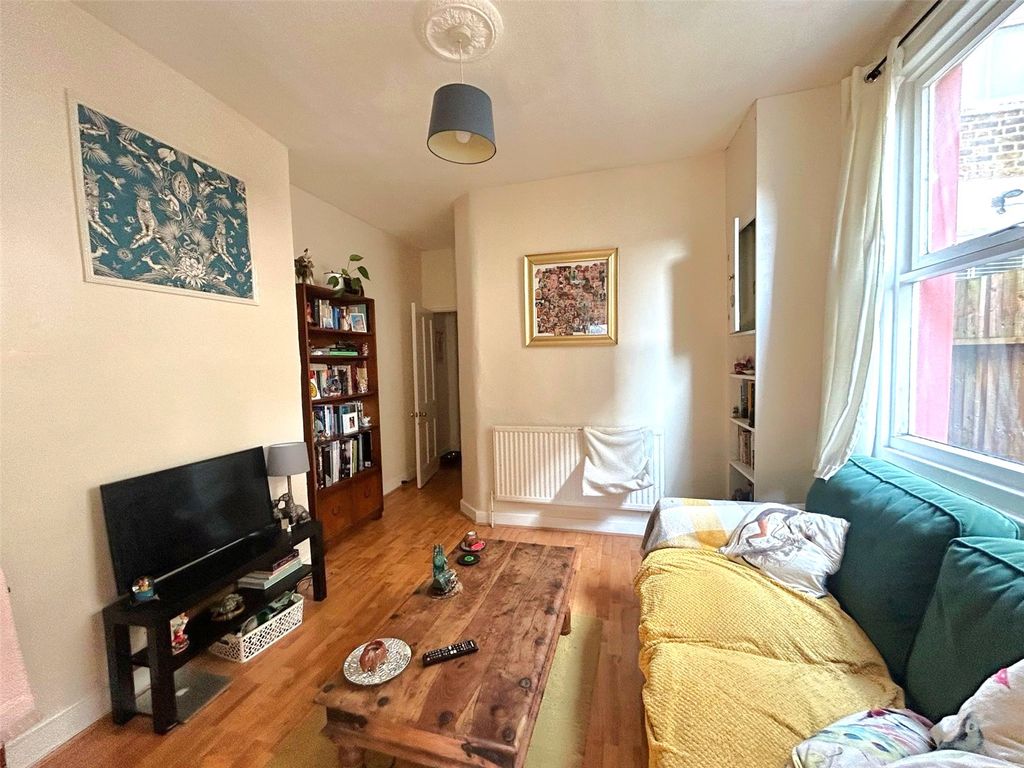Property photo 2 of 9 Picture No. 06
