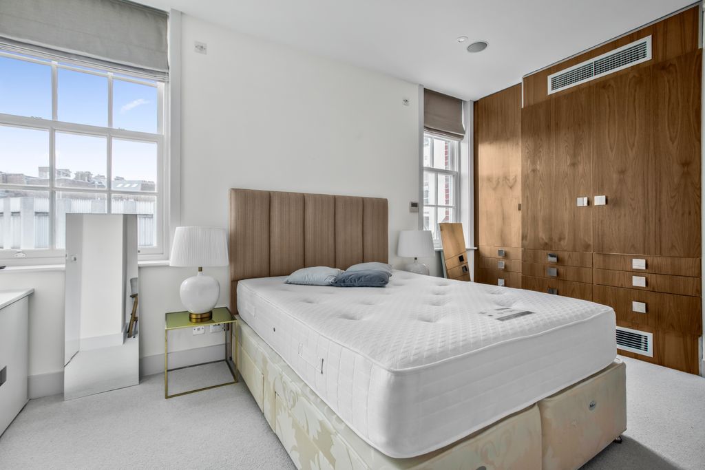 Property photo 3 of 13 8Y3A2145