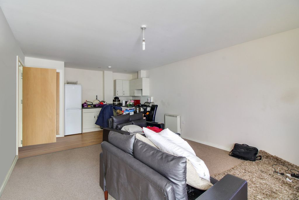 Property photo 3 of 9