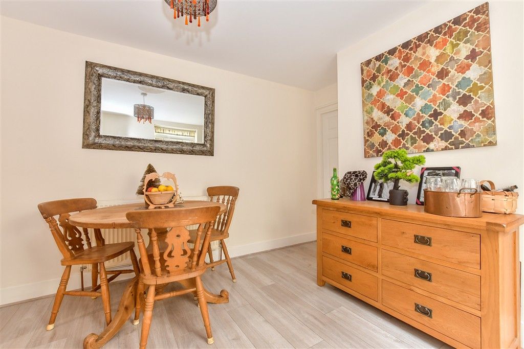 Property photo 3 of 9 Dining Area