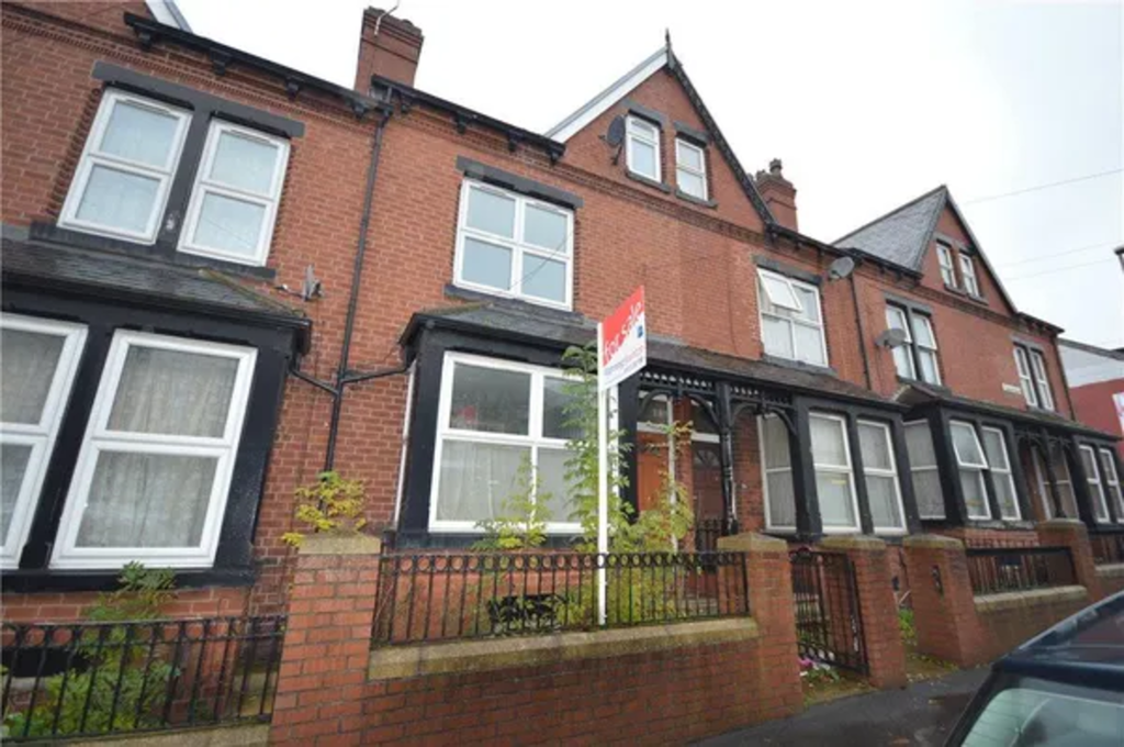 Property photo 1 of 3