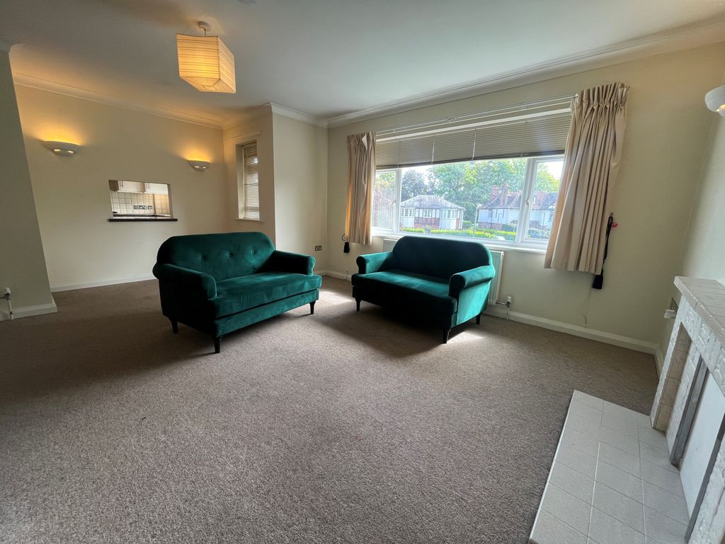 Property photo 2 of 9 2