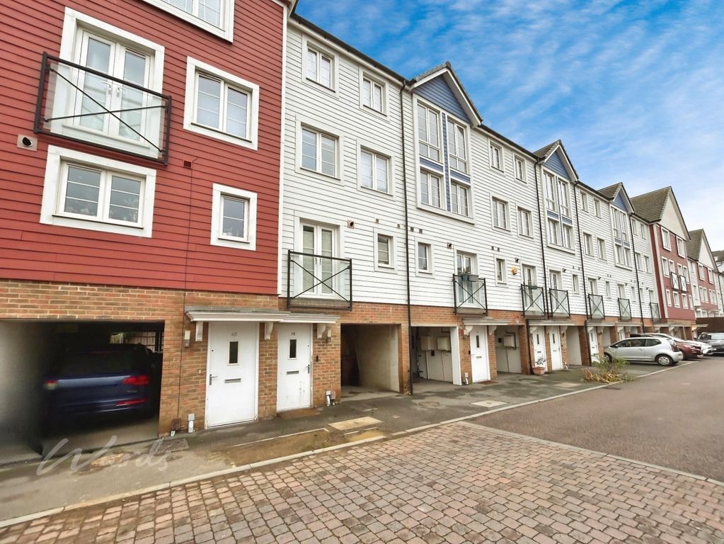 Property photo 1 of 14 Front