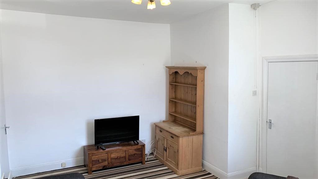 Property photo 2 of 19 11