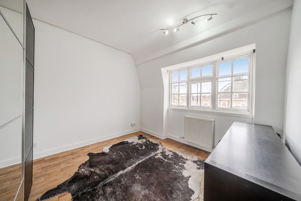 Property photo 3 of 13 1438118-10-69cd45...