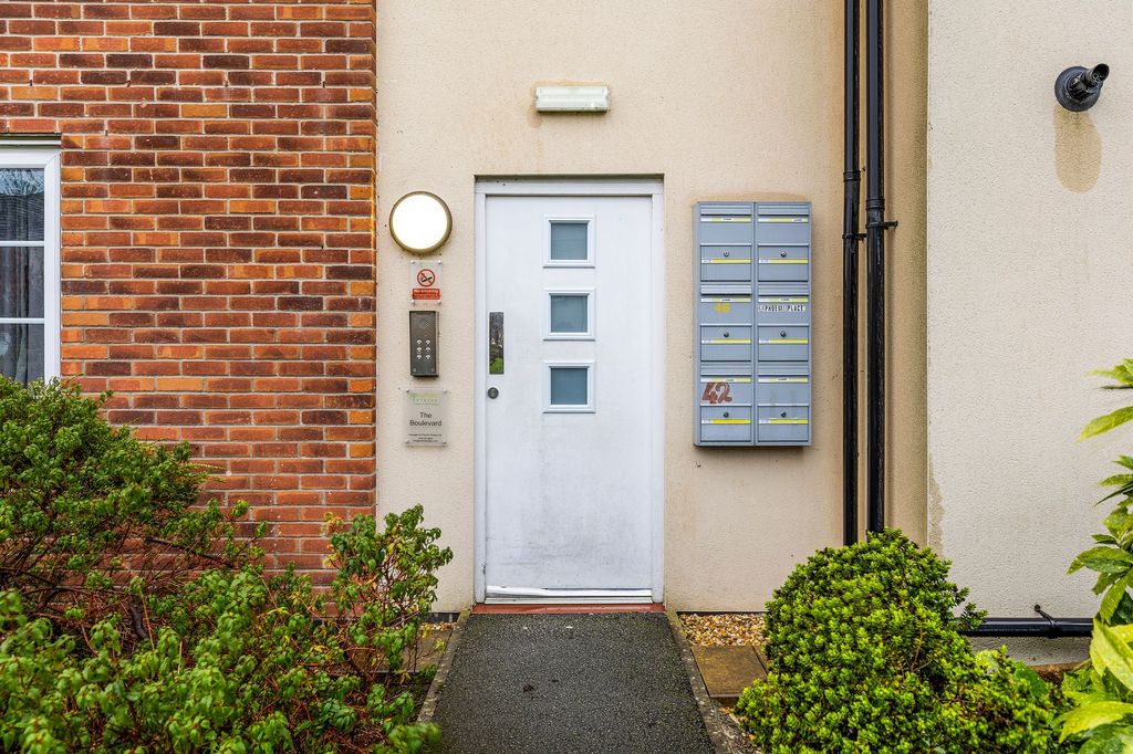 Property photo 2 of 13