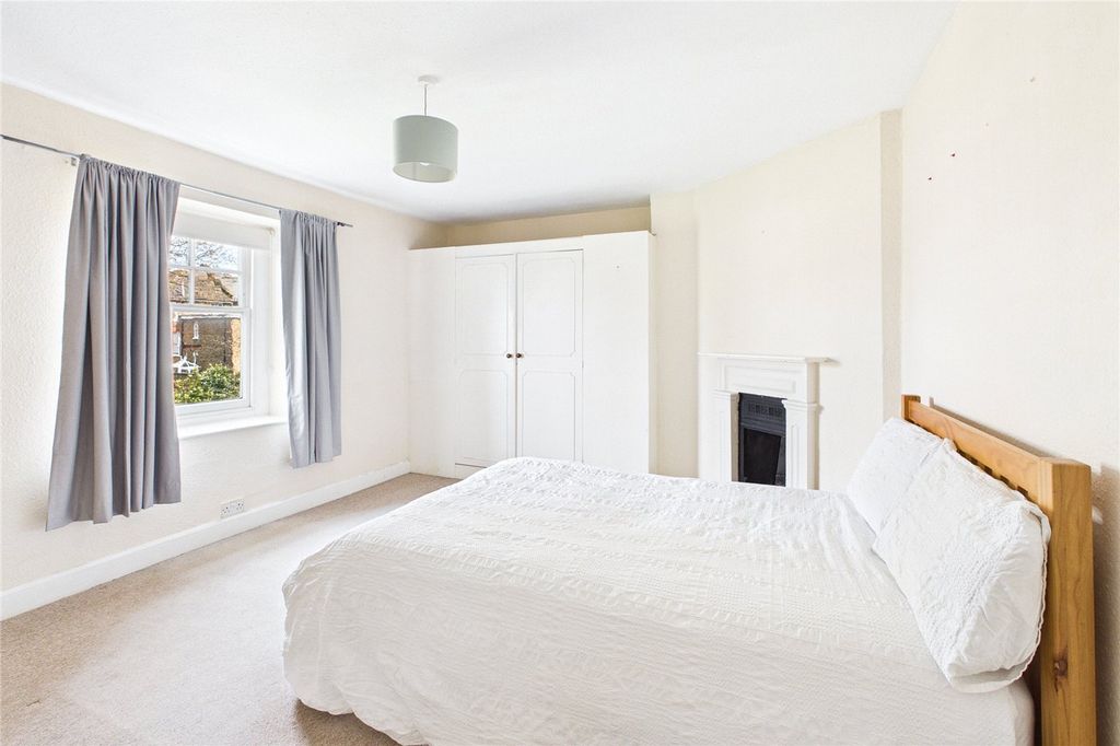 Property photo 3 of 8 Picture No. 13