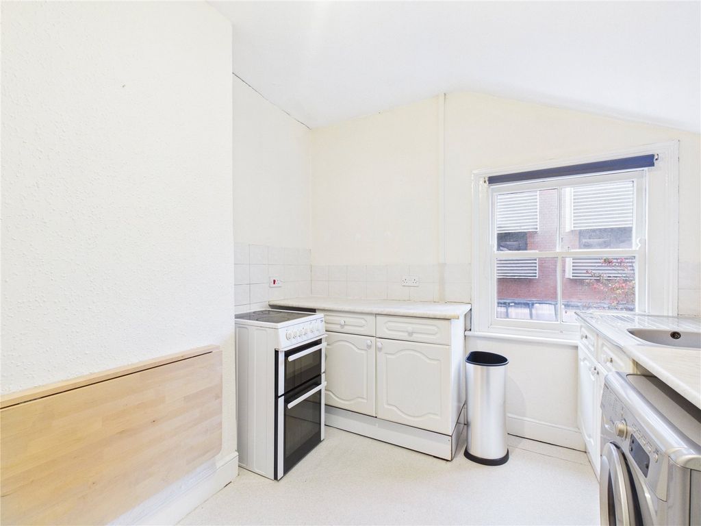 Property photo 2 of 8 Picture No. 09