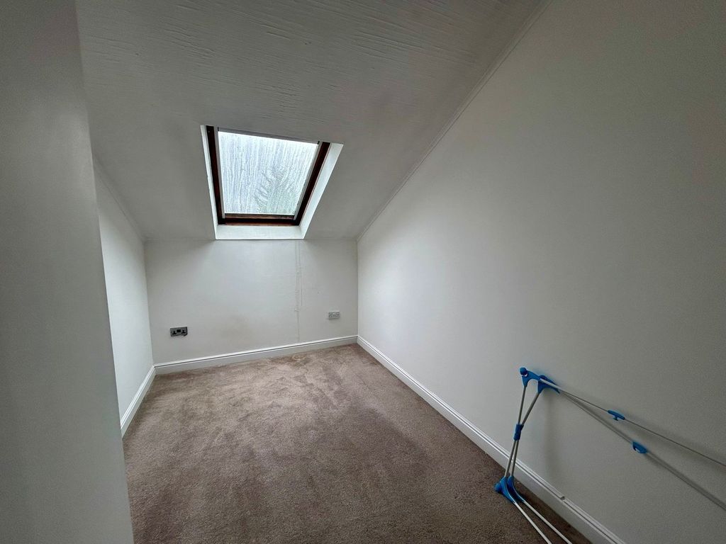 Property photo 3 of 3