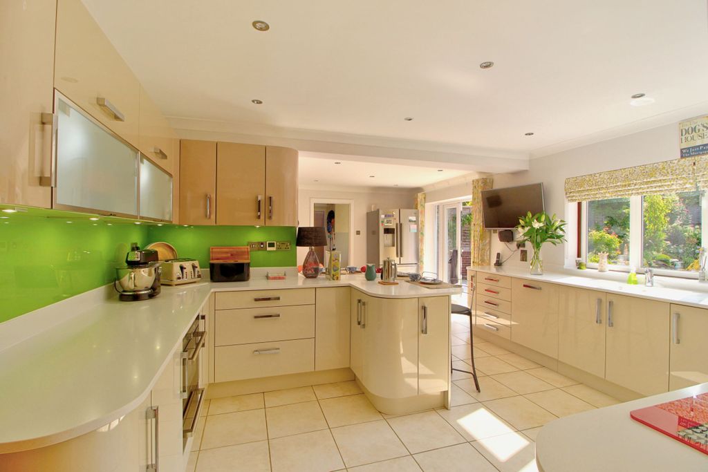 Property photo 2 of 20 Kitchen Opens Onto Sunny Patio