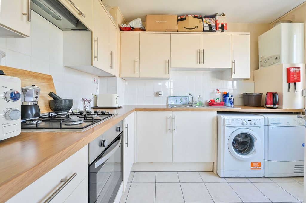 Property photo 2 of 7