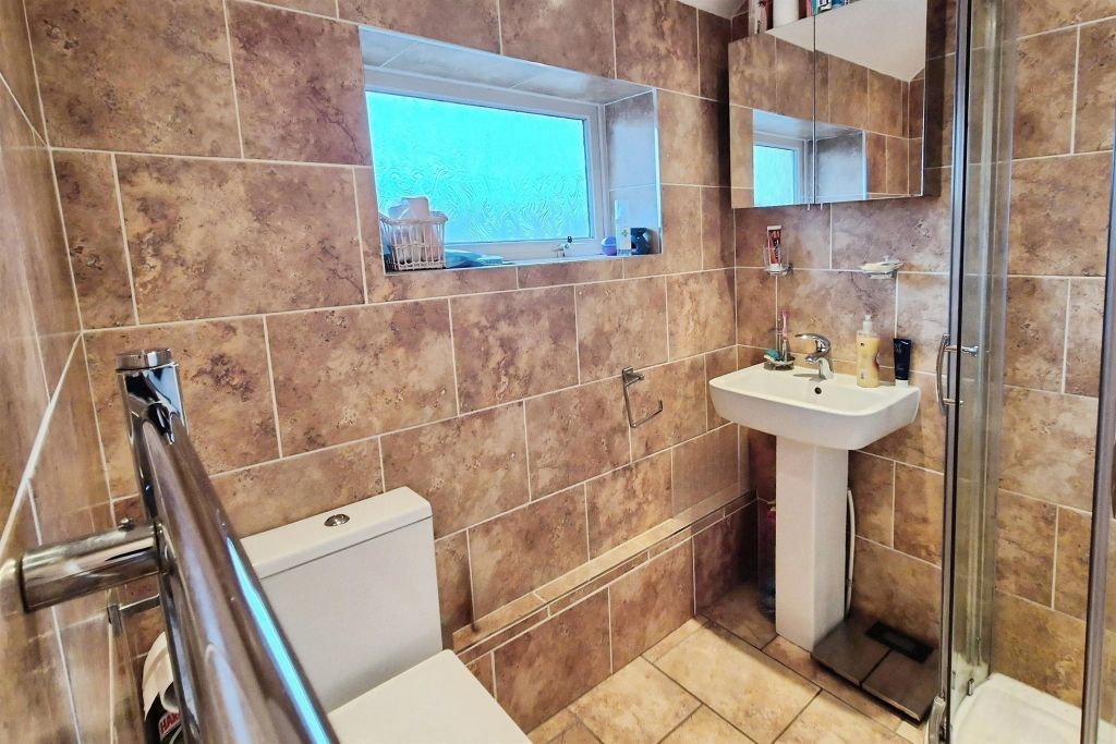 Property photo 2 of 15 Shower Room